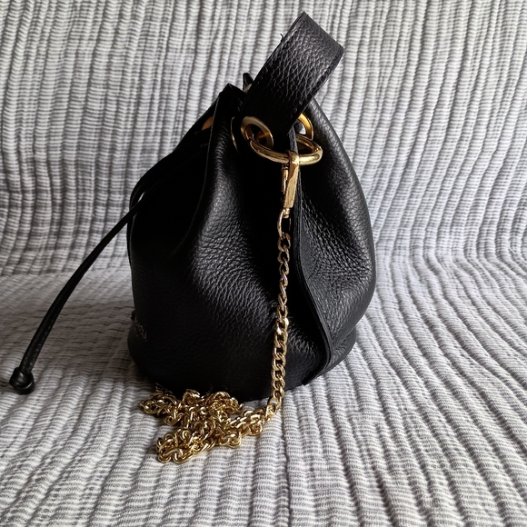 Bucket crossbody bag - Picture 11 of 15